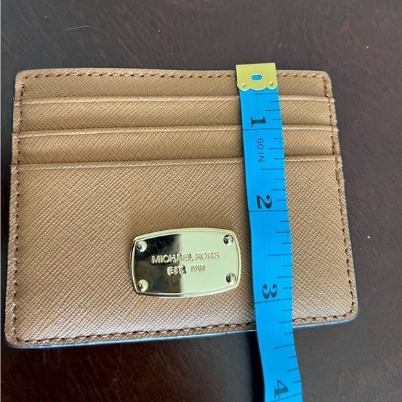 Michael Kors Saffino Leather ID Window and Card Holder Tan - Picture 7 of 7